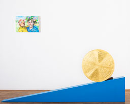 Einer größer als der Andere
 Hero